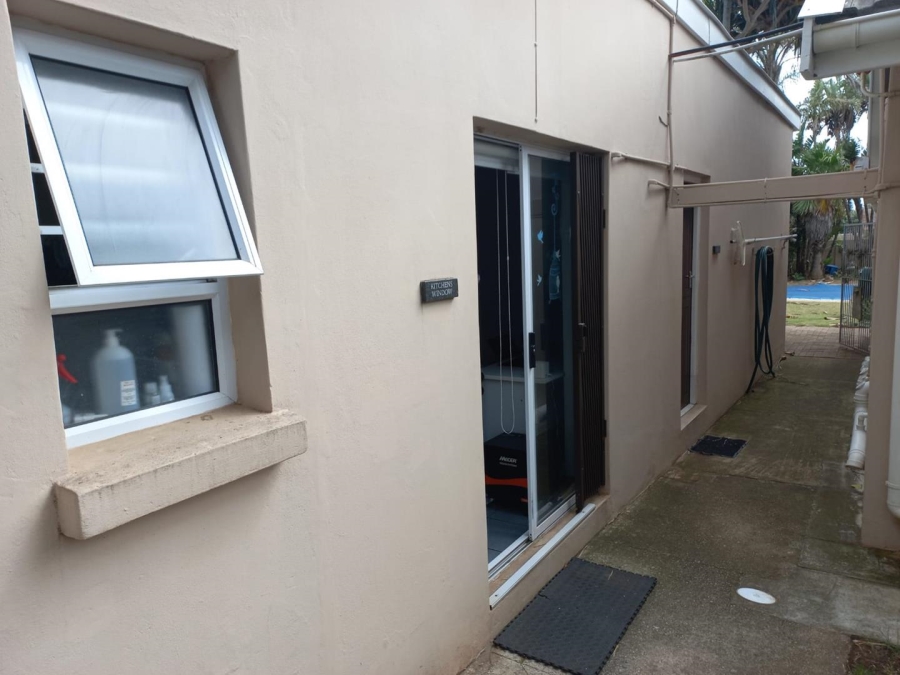 To Let 1 Bedroom Property for Rent in Summerstrand Eastern Cape